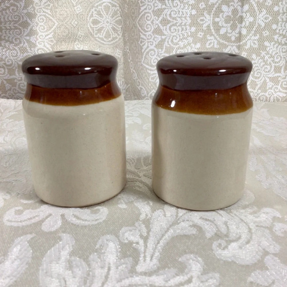 Vintage Crock “Home Sweet Home” Salt and Pepper Shaker Pair - Picture 3 of 7